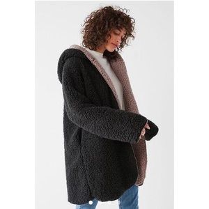 urban outfitters silent + noise magnolia cozy reversible coat

Size: xs/s
